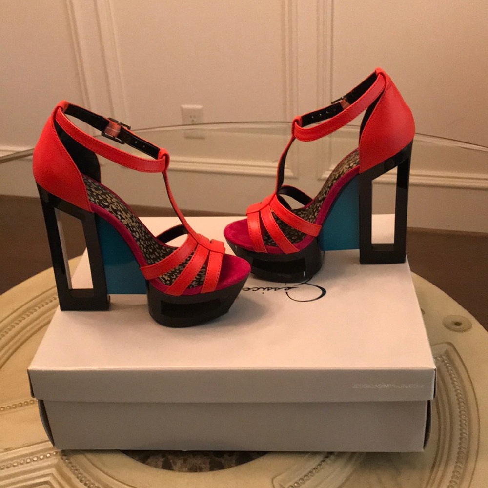Jessica Simpson Sz 5.5 Multi-colored Cutout Heel